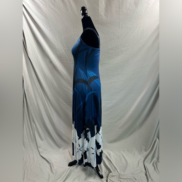 Blue Floral Print Cami Maxi Dress - Picture 8 of 9